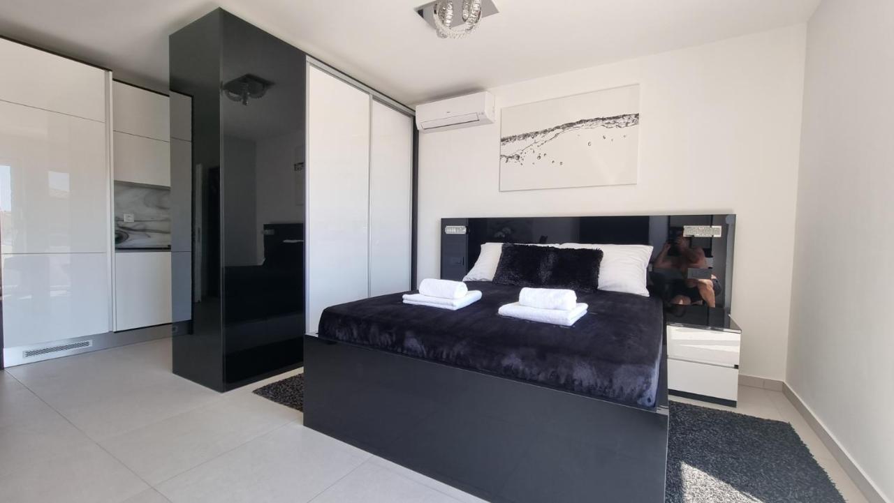 Bartol Luxury Apartments Krk Croatia, With Own Hot Tub - Whirlpool Krk Town Exterior photo