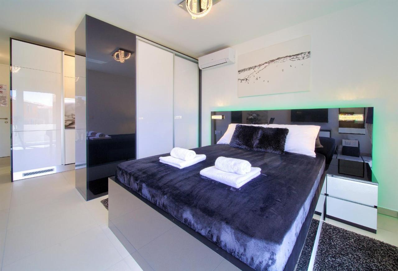 Bartol Luxury Apartments Krk Croatia, With Own Hot Tub - Whirlpool Krk Town Exterior photo